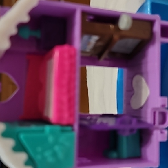 Mattel Polly Pocket Snow Globe Ski Lodge 2017 Incomplete - Picture 5 of 9